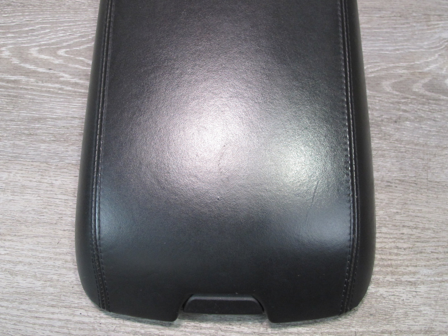 2004-2006 Cadillac XLR Center Console Lid Arm Rest Leather Black