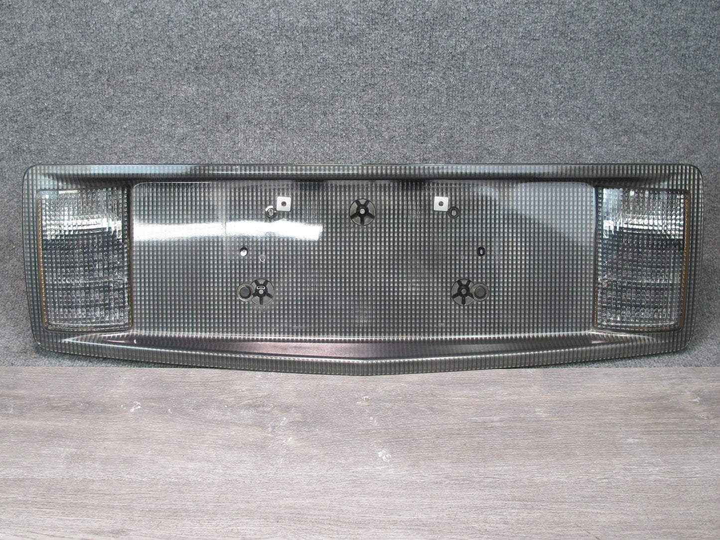 2004-2009 Cadillac XLR Rear Trunk Lid License Plate Light Panel 10355557