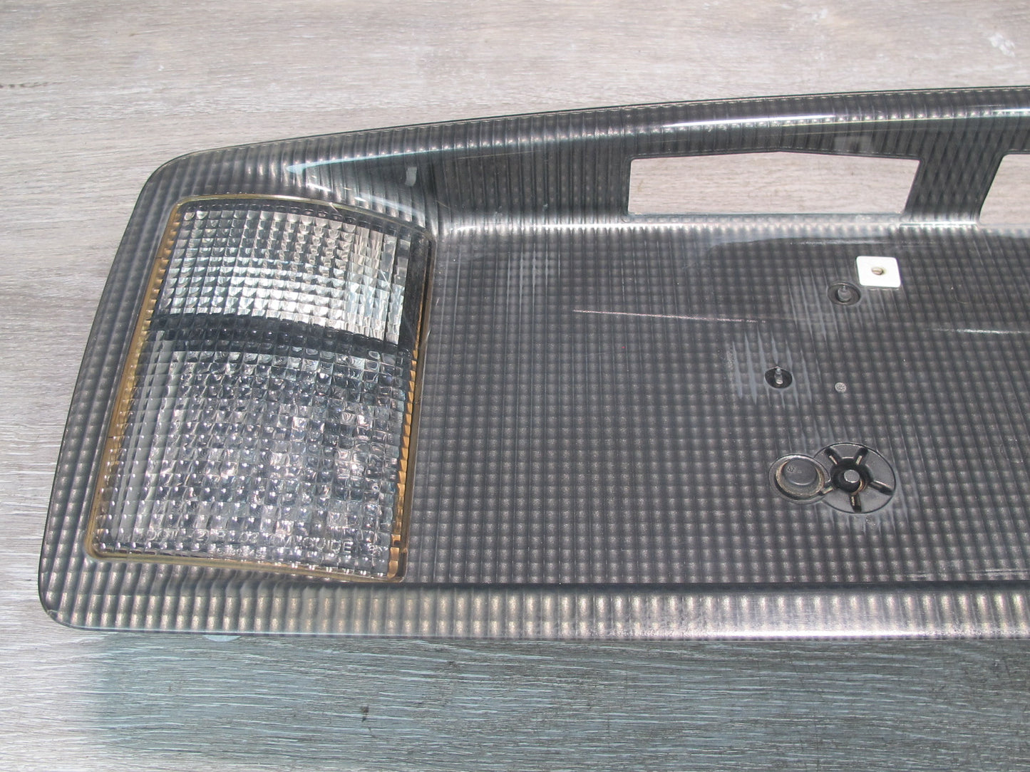 2004-2009 Cadillac XLR Rear Trunk Lid License Plate Light Panel 10355557