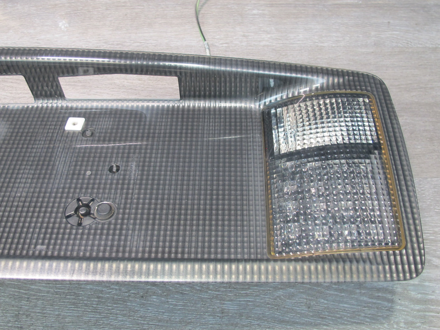 2004-2009 Cadillac XLR Rear Trunk Lid License Plate Light Panel 10355557
