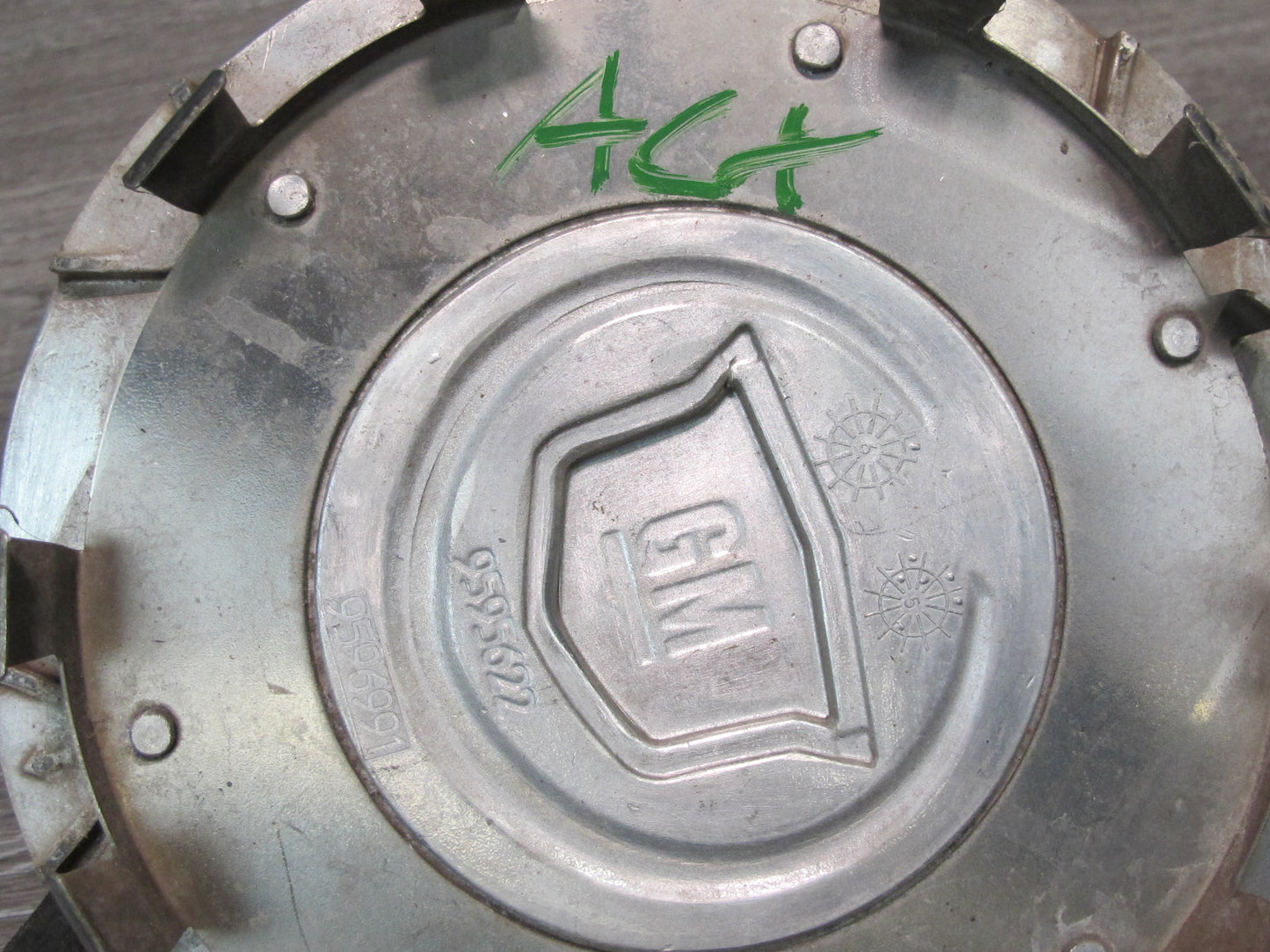2004-2009 Cadillac XLR Wheel Hub Center Cap Cover Set 9595622