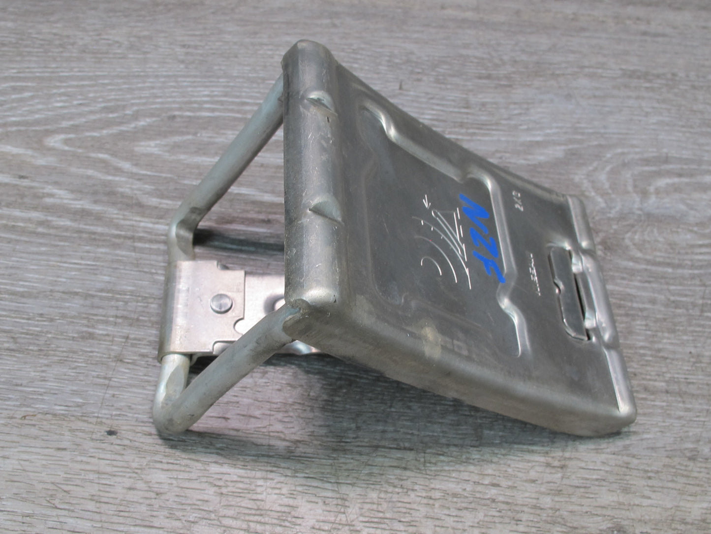 90-96 Nissan Z32 300ZX Set of 2 Wheel Chock Stopper Tool OEM