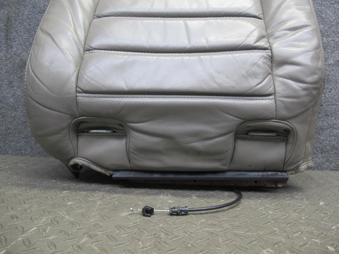 2003-2007 Hummer H2 Rear 2ND ROW Right Pass Side Seat Upper Cushion Leather