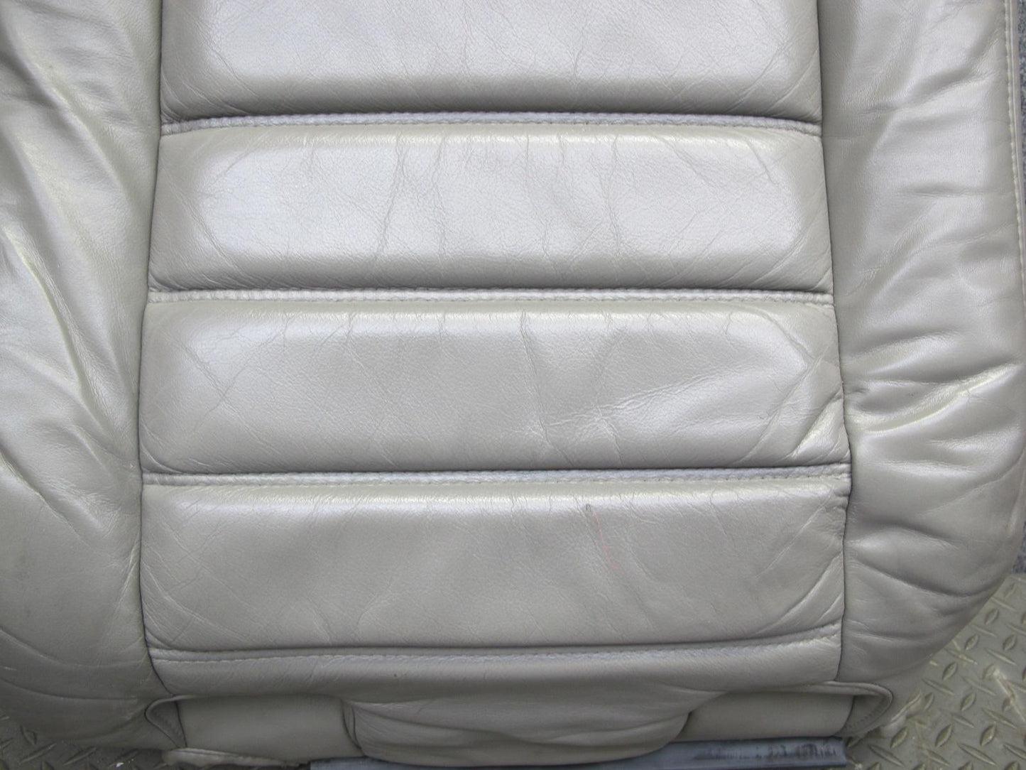 2003-2007 Hummer H2 Rear 2ND ROW Right Pass Side Seat Upper Cushion Leather
