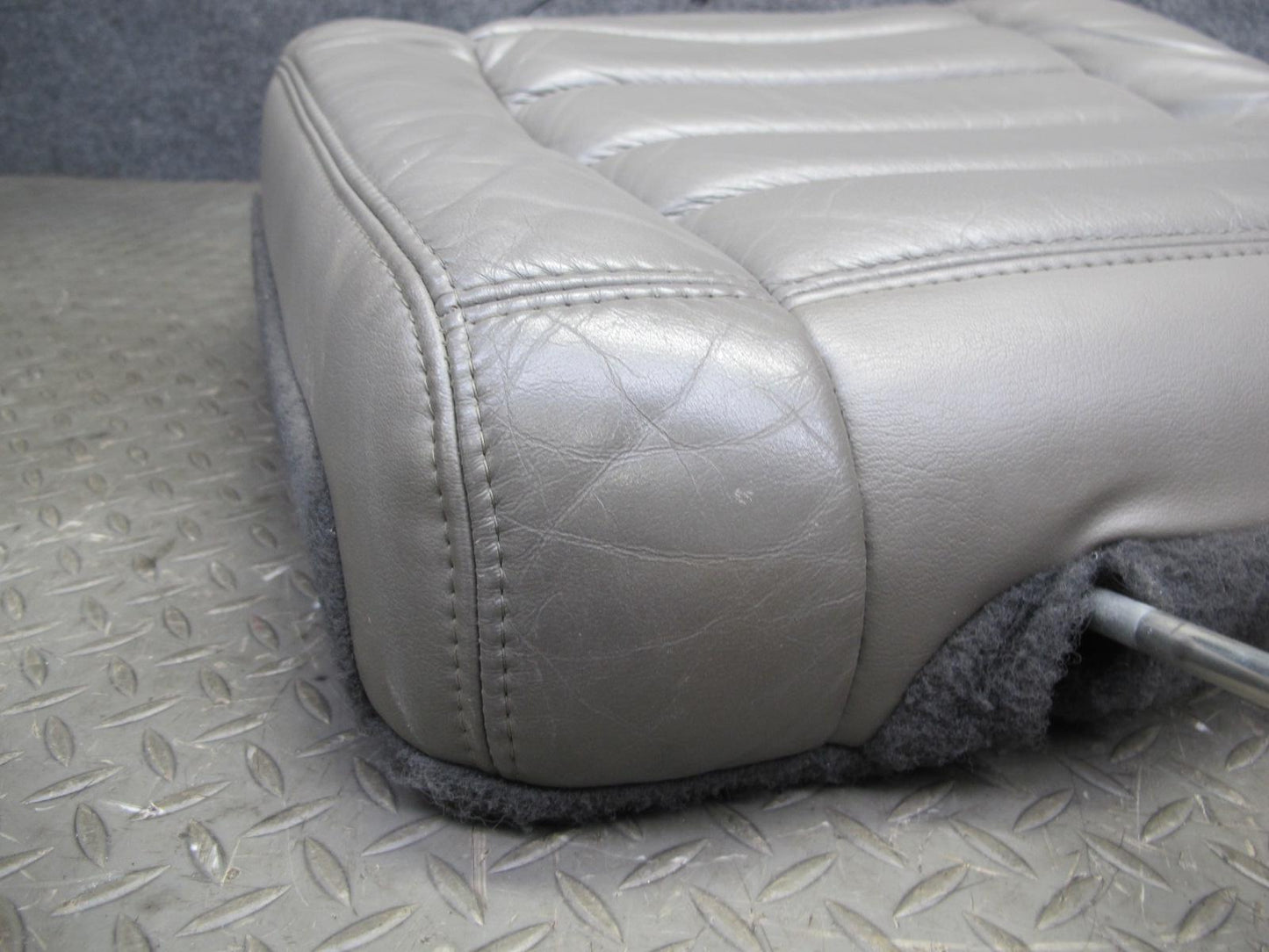 2003-2007 Hummer H2 Rear 2ND ROW Right Pass Side Seat Upper Cushion Leather