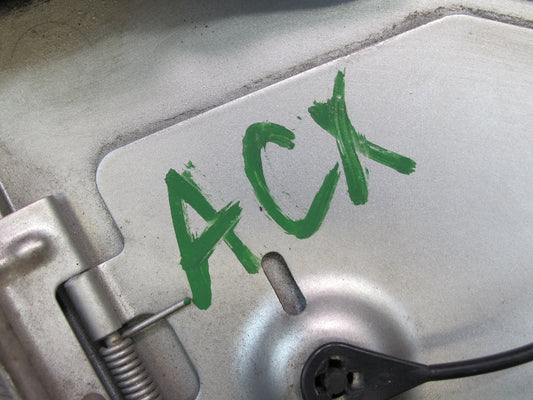 2004-2009 Cadillac XLR Fuel Tank Filler Door Lid Cover Silver