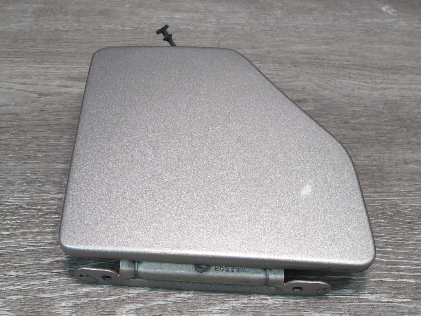 2004-2009 Cadillac XLR Fuel Tank Filler Door Lid Cover Silver