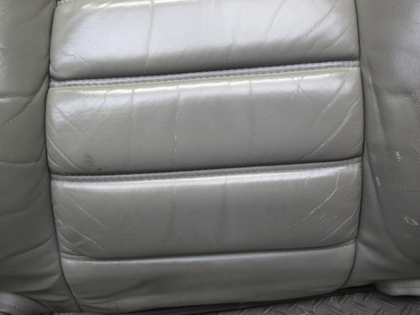 2003-2007 Hummer H2 Front Left Driver Side Seat Upper Cushion Leather