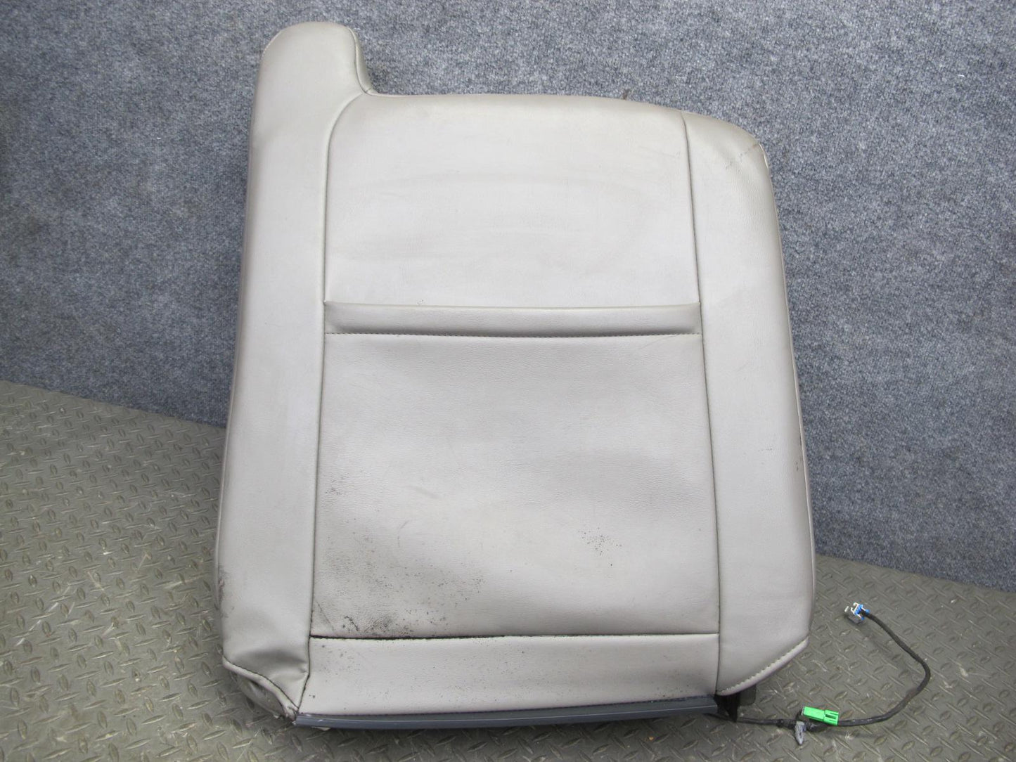 2003-2007 Hummer H2 Front Left Driver Side Seat Upper Cushion Leather