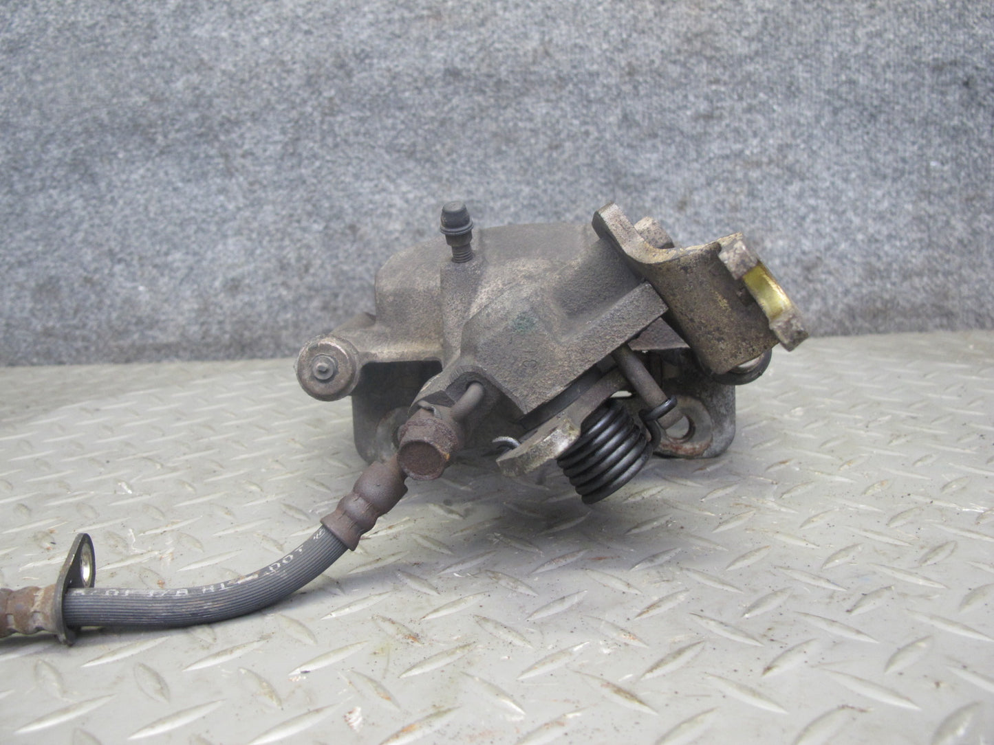 00-02 Toyota MR2 Spyder ZZW30L Set of 2 Rear Left & Right Brake Caliper OEM