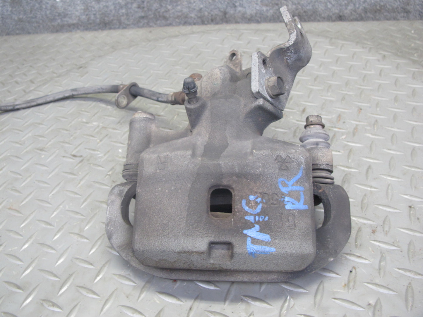 00-02 Toyota MR2 Spyder ZZW30L Set of 2 Rear Left & Right Brake Caliper OEM