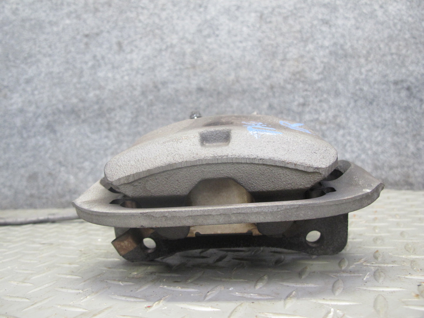 00-02 Toyota MR2 Spyder ZZW30L Set of 2 Rear Left & Right Brake Caliper OEM