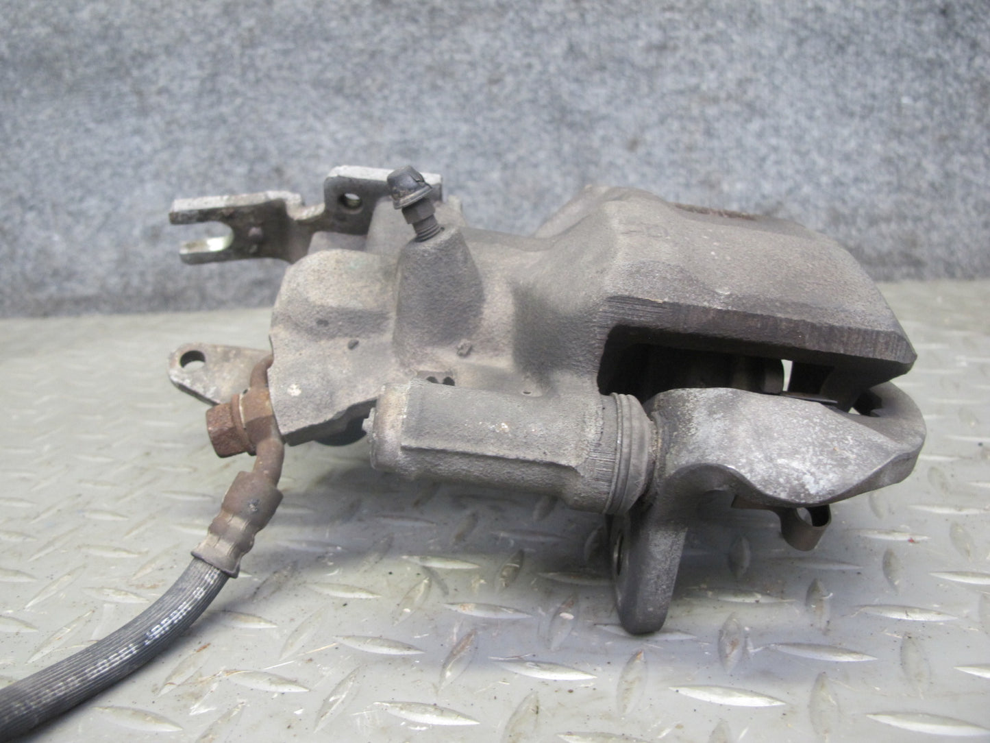 00-02 Toyota MR2 Spyder ZZW30L Set of 2 Rear Left & Right Brake Caliper OEM