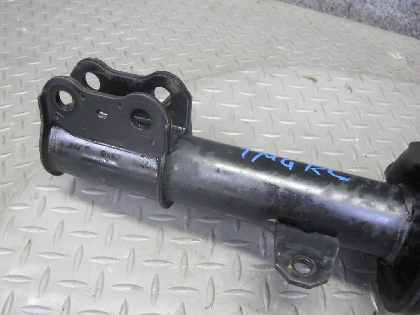 00-02 Toyota MR2 Spyder ZZW30L Set of 2 Rear Strut Shock Absorber OEM