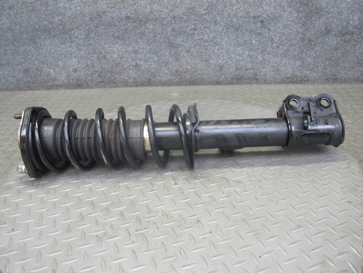 00-02 Toyota MR2 Spyder ZZW30L Set of 2 Rear Strut Shock Absorber OEM