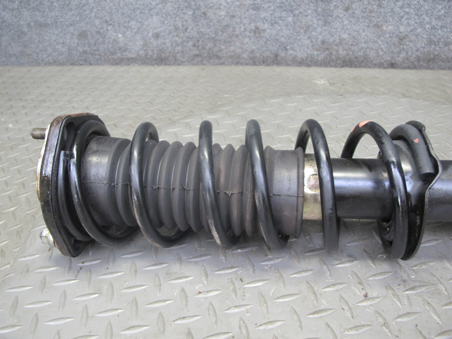 00-02 Toyota MR2 Spyder ZZW30L Set of 2 Rear Strut Shock Absorber OEM