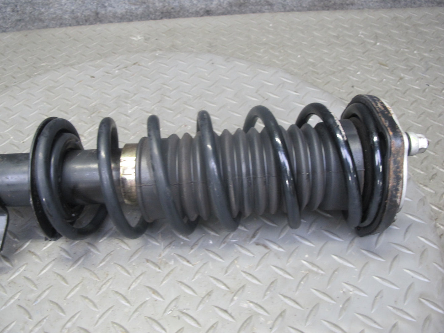 00-02 Toyota MR2 Spyder ZZW30L Set of 2 Rear Strut Shock Absorber OEM