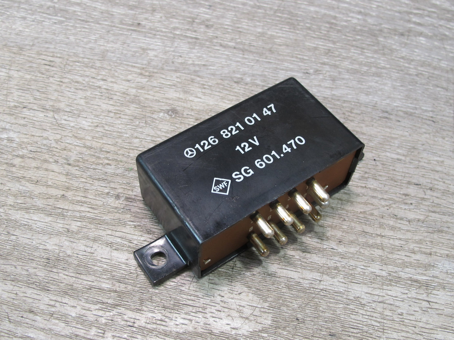 86-91 Mercedes W126 S-class Heated Seat Relay Module 1268210147 OEM