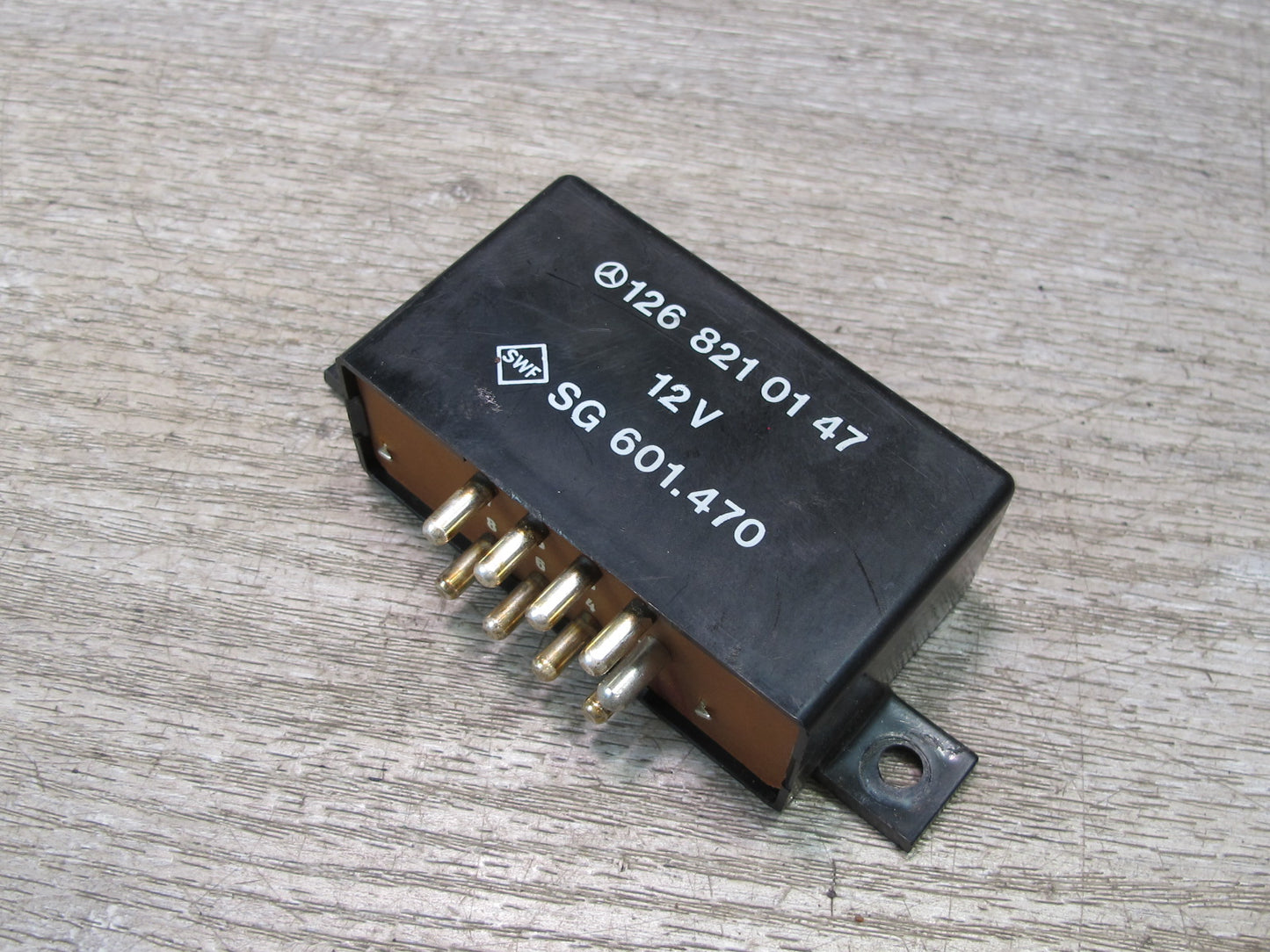 86-91 Mercedes W126 S-class Heated Seat Relay Module 1268210147 OEM