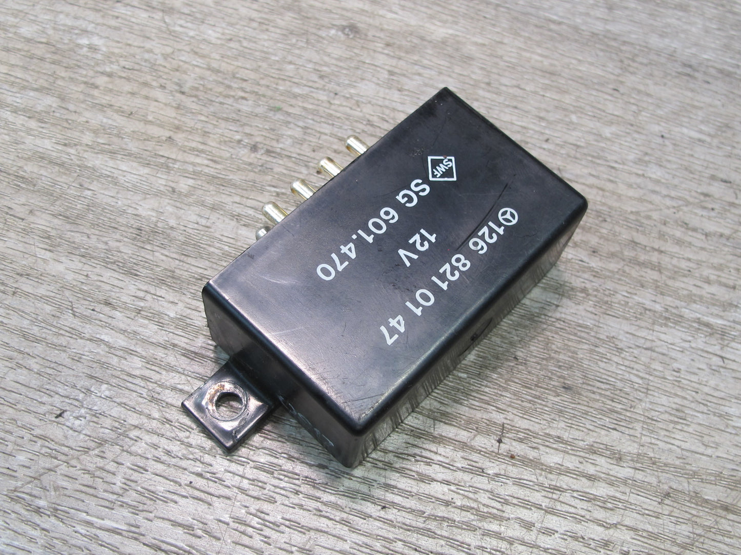 86-91 Mercedes W126 S-class Heated Seat Relay Module 1268210147 OEM