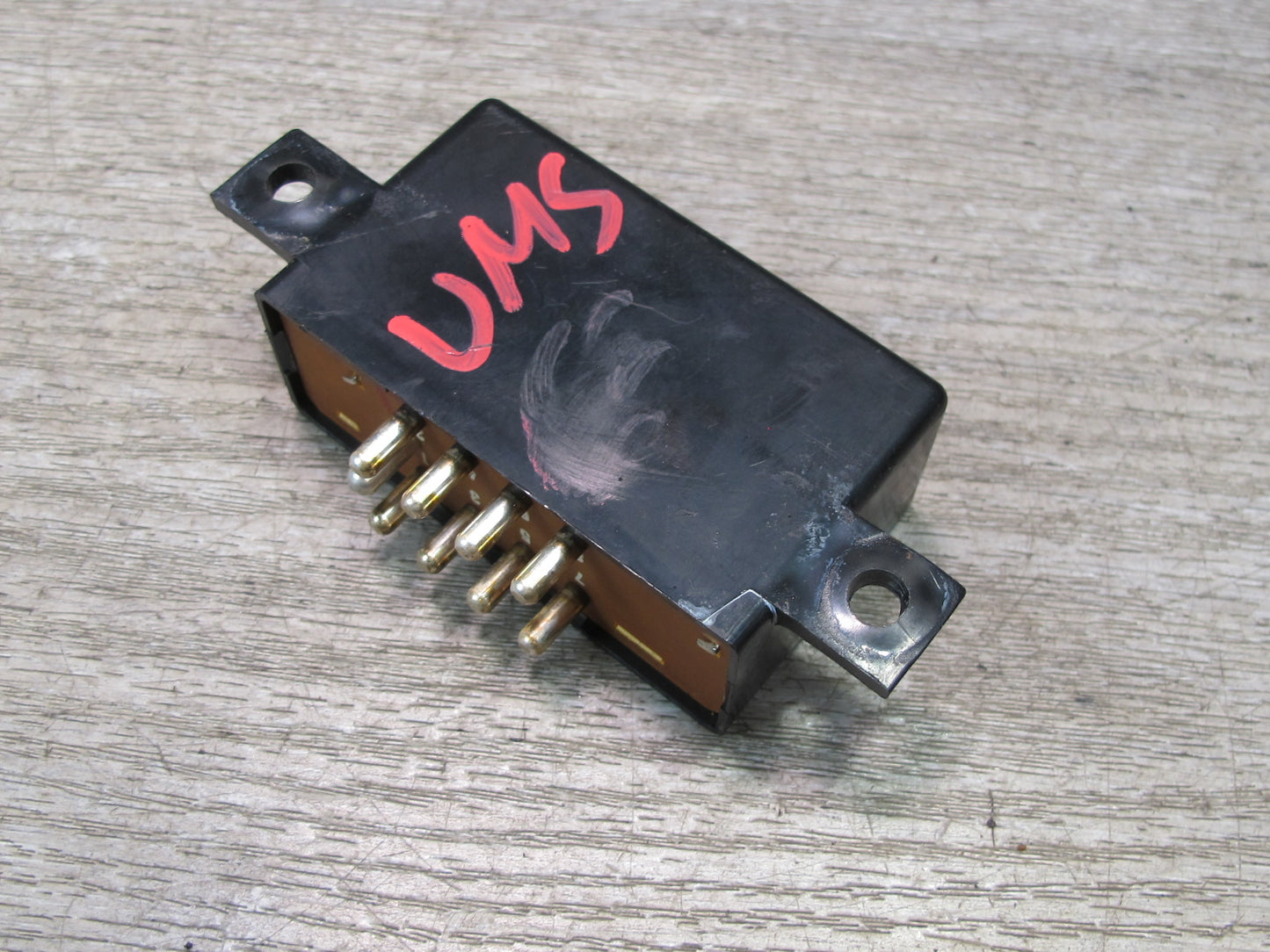 86-91 Mercedes W126 S-class Heated Seat Relay Module 1268210147 OEM