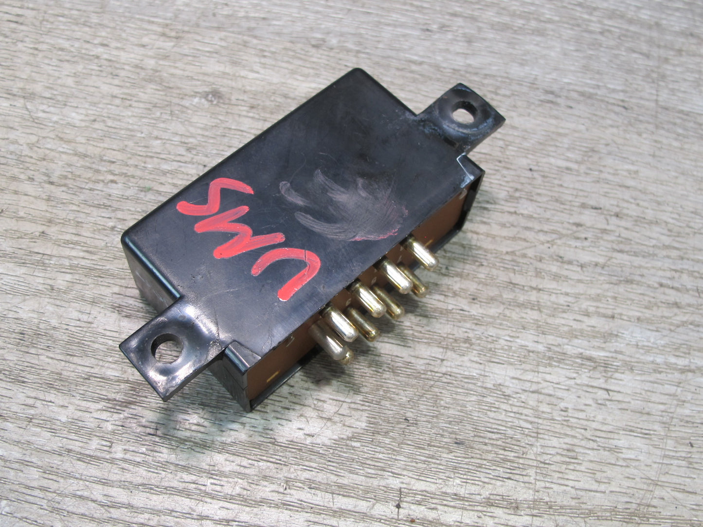 86-91 Mercedes W126 S-class Heated Seat Relay Module 1268210147 OEM