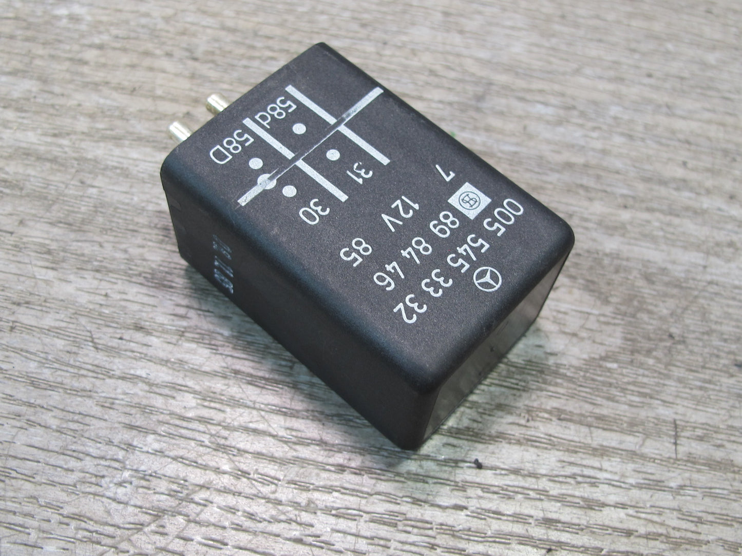 86-91 Mercedes W126 Instrument Cluster Light Relay Module 0055453332 OEM