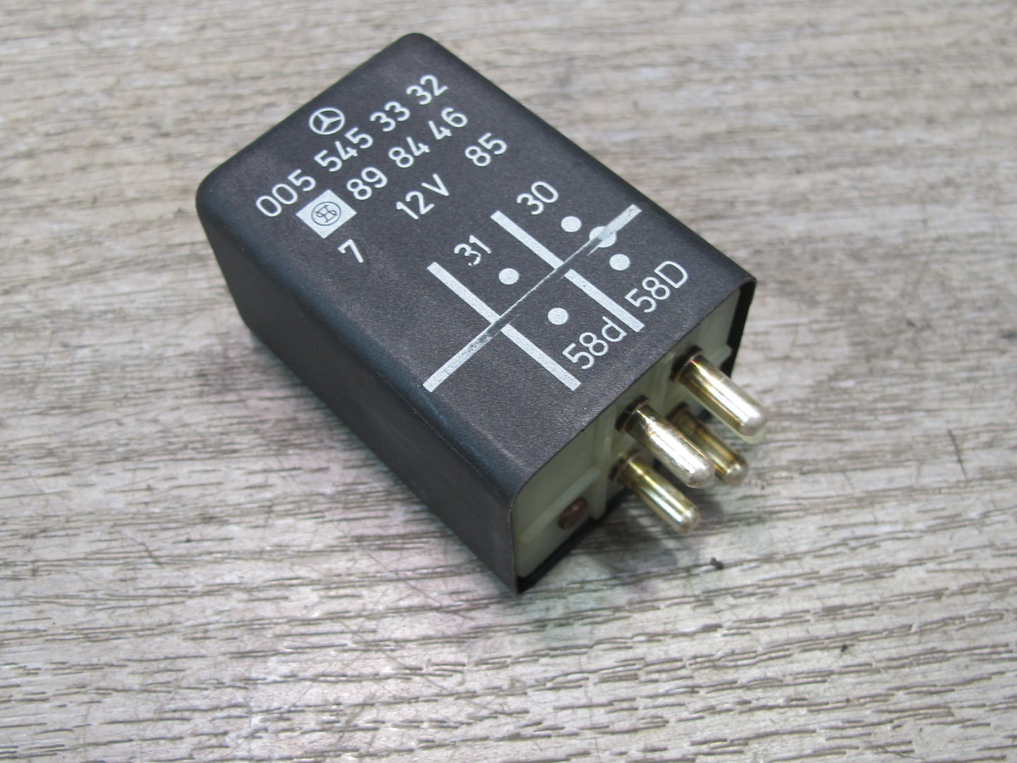 86-91 Mercedes W126 Instrument Cluster Light Relay Module 0055453332 OEM