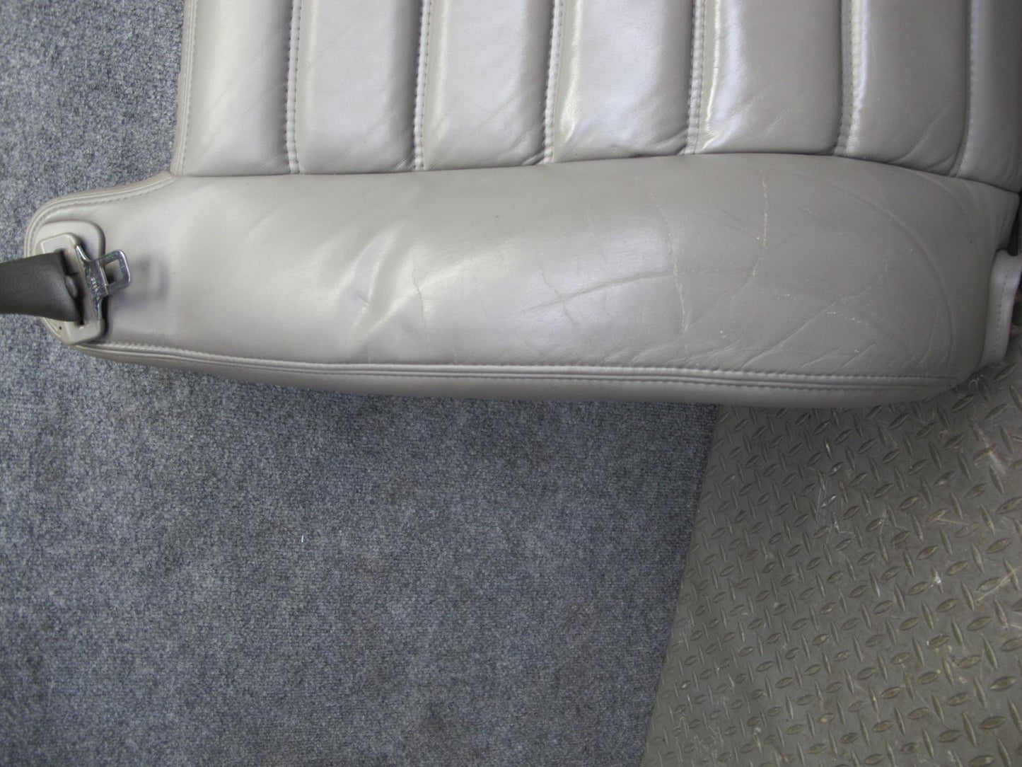 2003-2007 Hummer H2 Front Right Passenger Side Seat Upper Cushion Leather