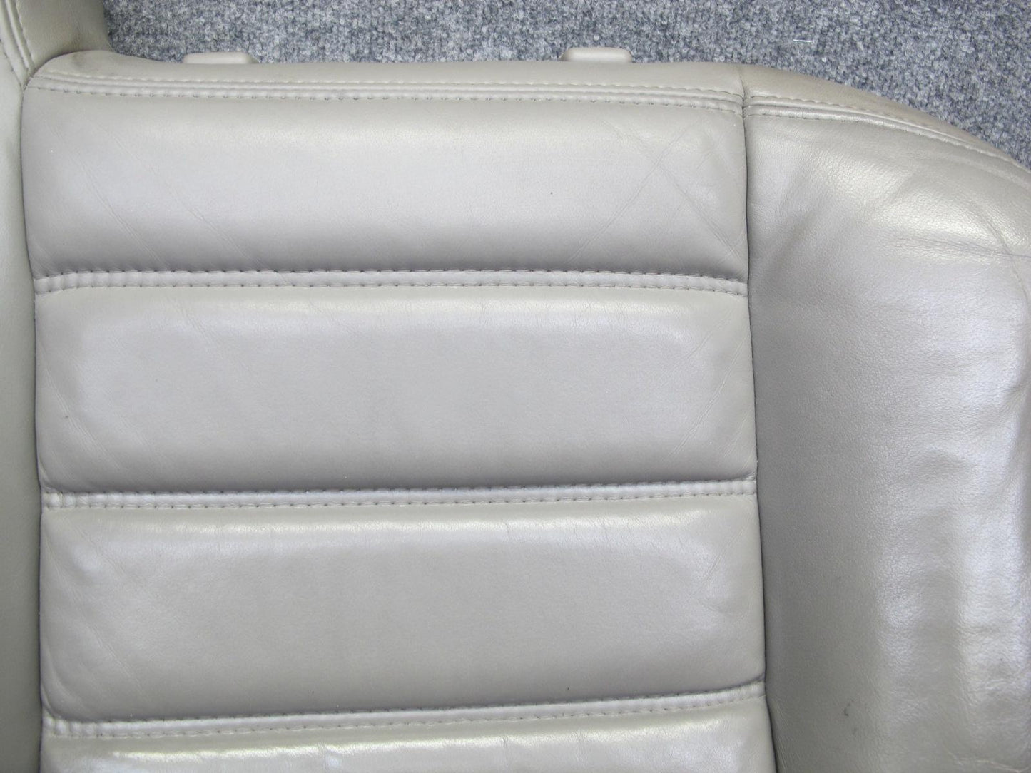 2003-2007 Hummer H2 Front Right Passenger Side Seat Upper Cushion Leather