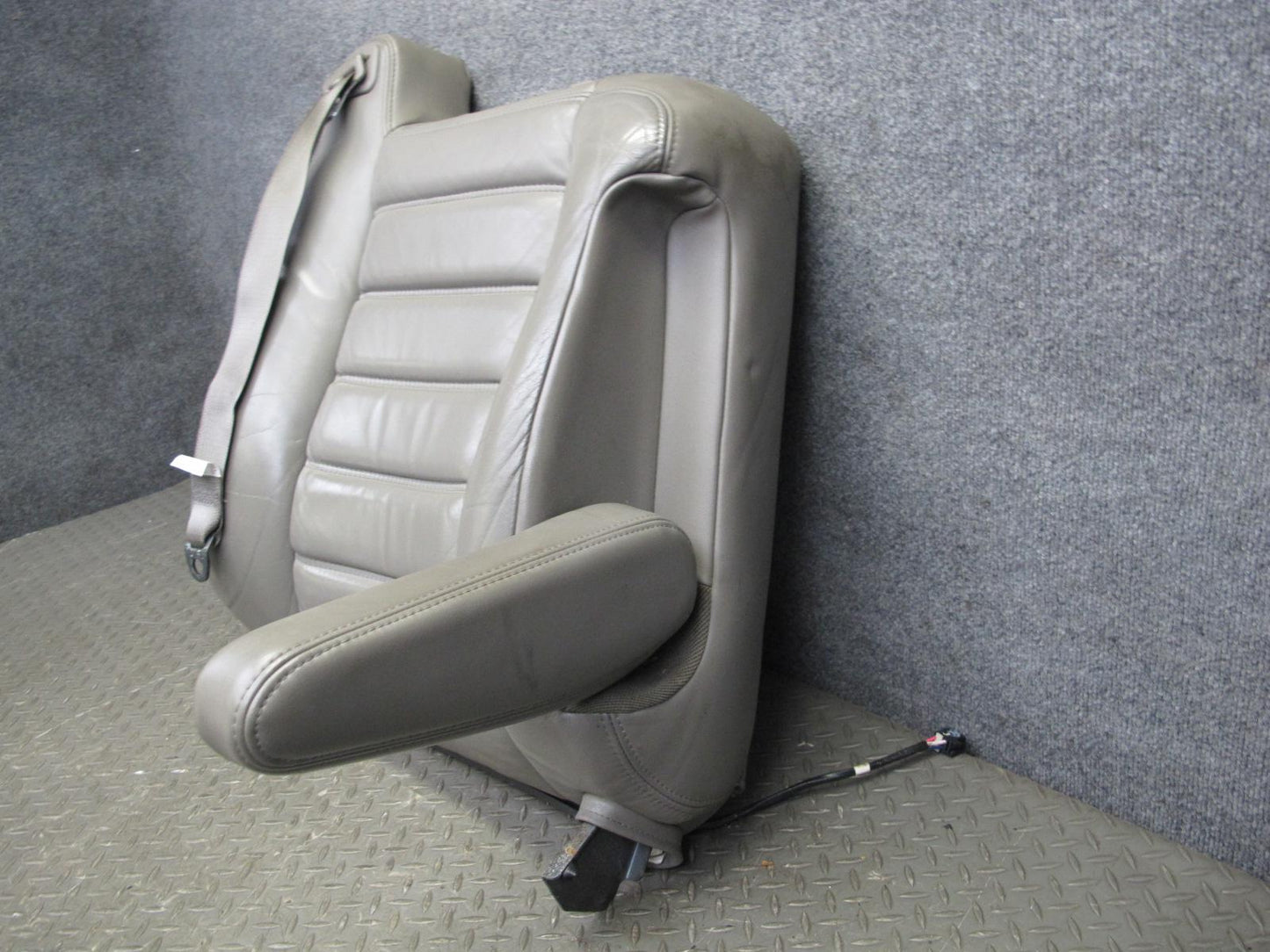 2003-2007 Hummer H2 Front Right Passenger Side Seat Upper Cushion Leather