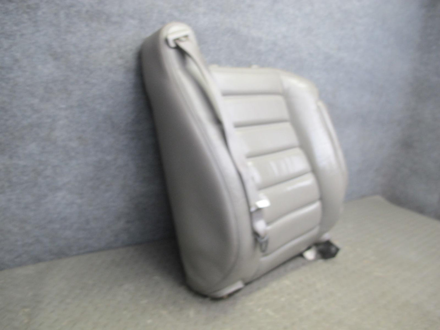 2003-2007 Hummer H2 Front Right Passenger Side Seat Upper Cushion Leather
