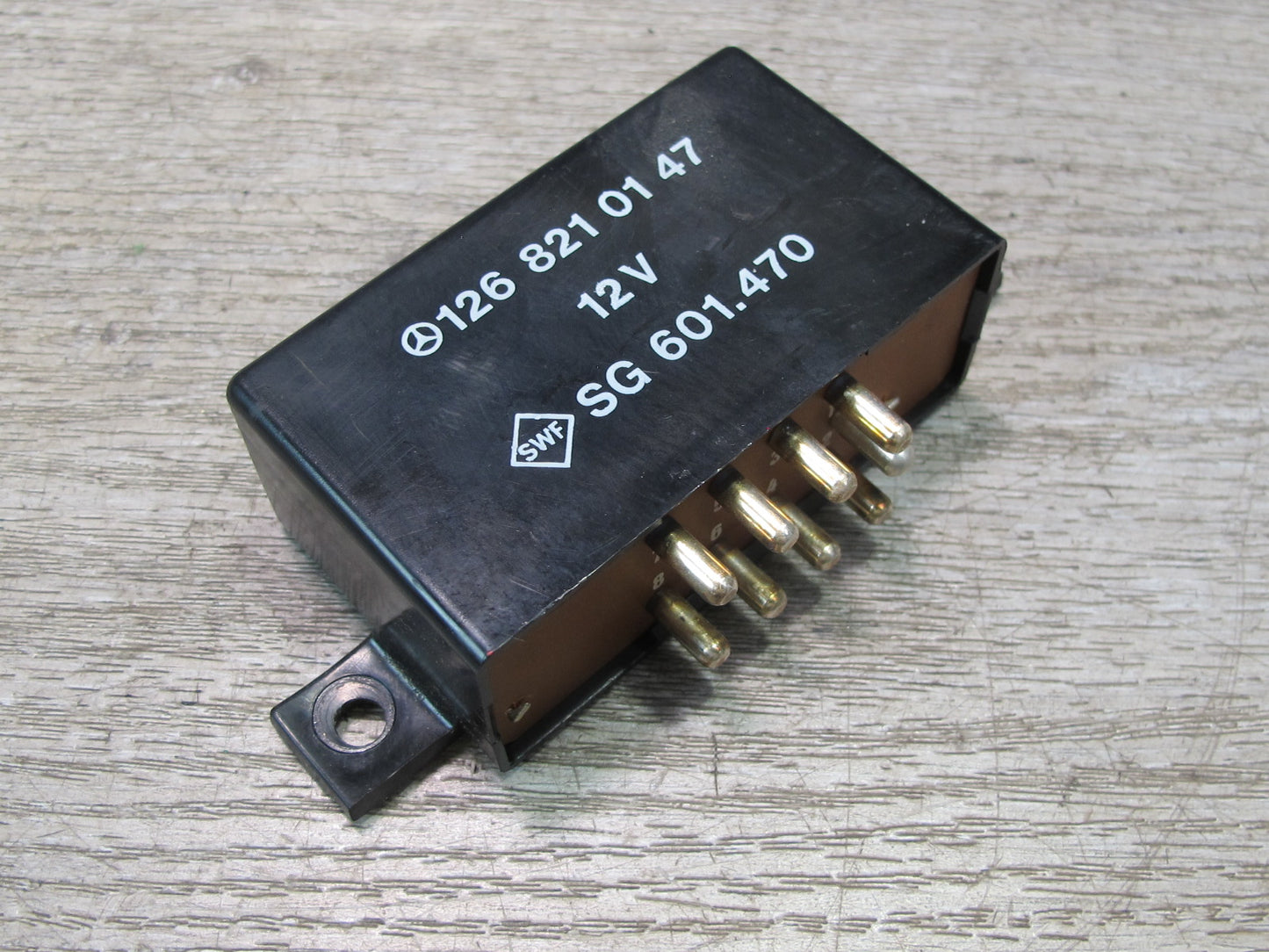 86-91 Mercedes W126 S-class Heated Seat Relay Module 1268210147 OEM