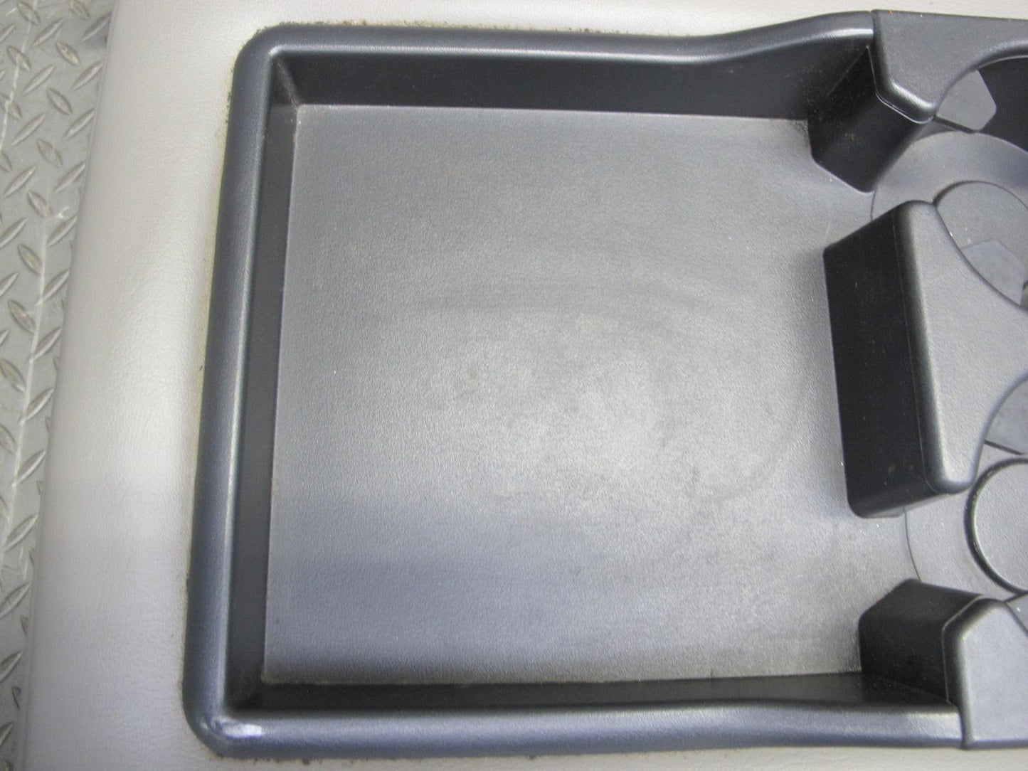 2003-2007 Hummer H2 Rear 2ND ROW Center Cushion Pad Armrest CUP Holder Leather
