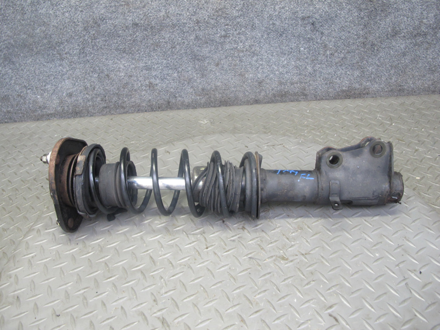 00-02 Toyota MR2 Spyder ZZW30L Set of 2 Front Strut Shock Absorber OEM