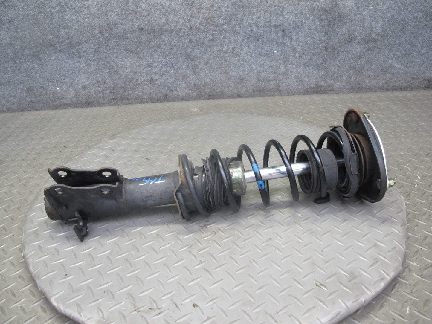 00-02 Toyota MR2 Spyder ZZW30L Set of 2 Front Strut Shock Absorber OEM