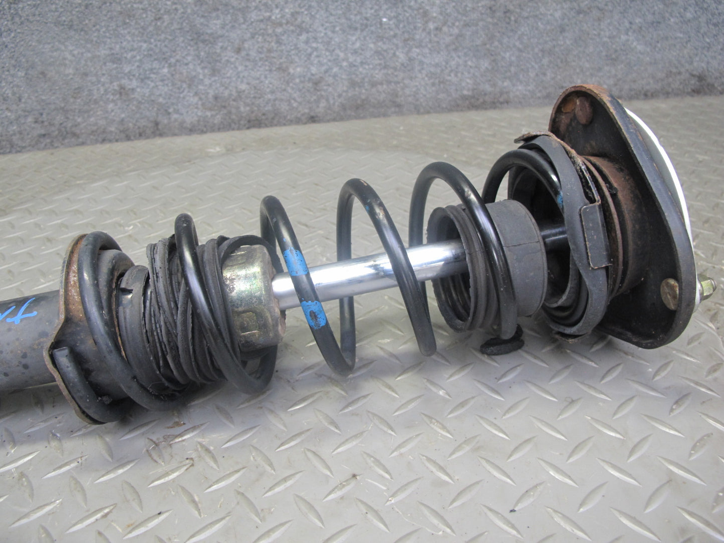 00-02 Toyota MR2 Spyder ZZW30L Set of 2 Front Strut Shock Absorber OEM