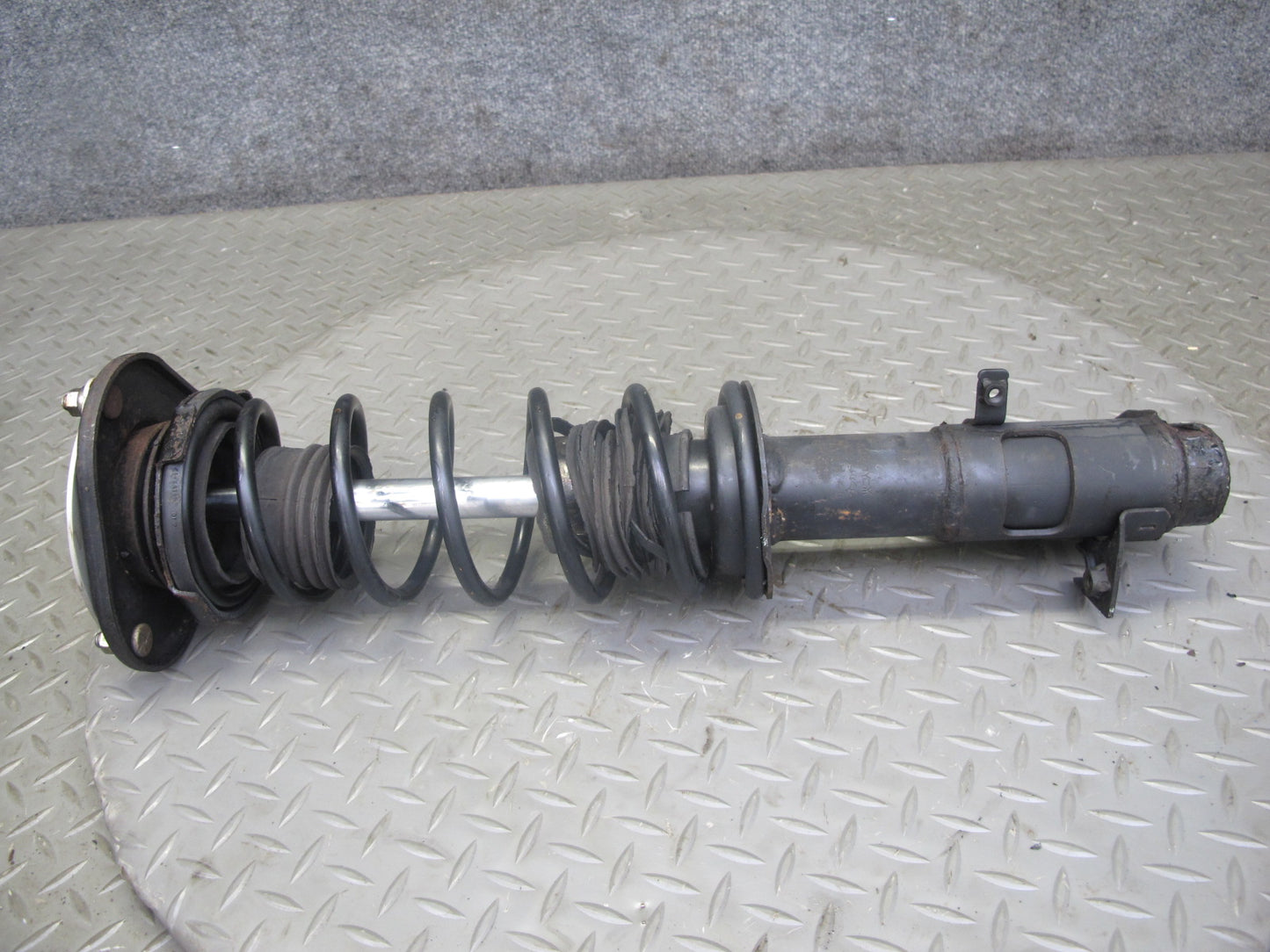 00-02 Toyota MR2 Spyder ZZW30L Set of 2 Front Strut Shock Absorber OEM
