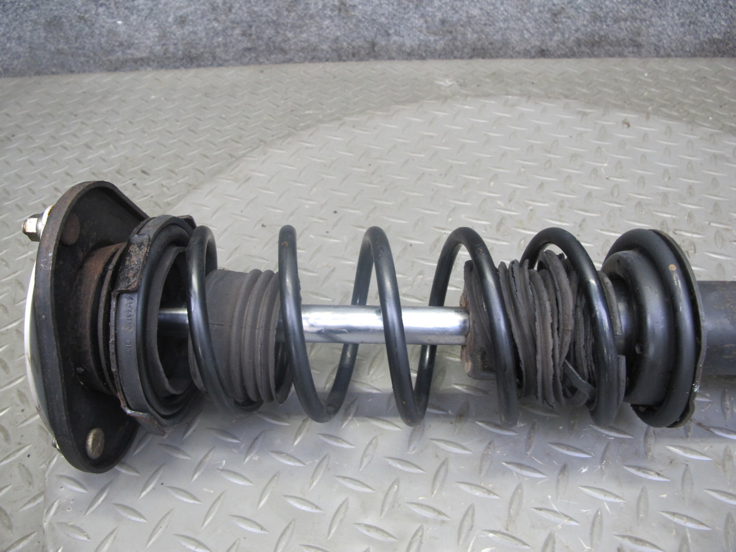 00-02 Toyota MR2 Spyder ZZW30L Set of 2 Front Strut Shock Absorber OEM