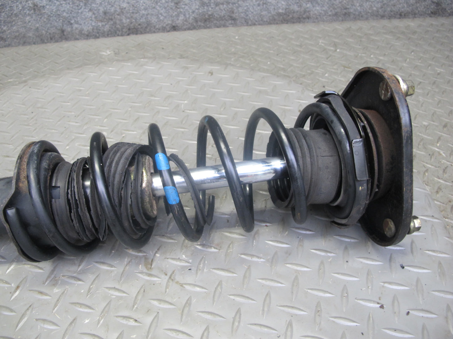 00-02 Toyota MR2 Spyder ZZW30L Set of 2 Front Strut Shock Absorber OEM