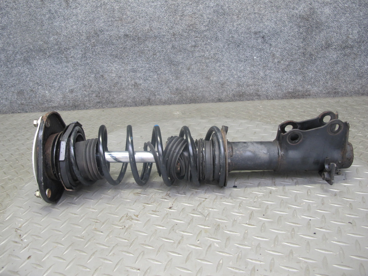 00-02 Toyota MR2 Spyder ZZW30L Set of 2 Front Strut Shock Absorber OEM
