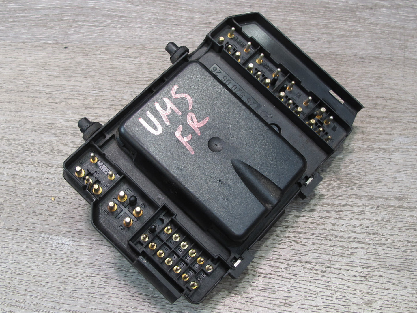 86-91 Mercedes W126 S-class Front Right Seat Control Module 1268200526 OEM