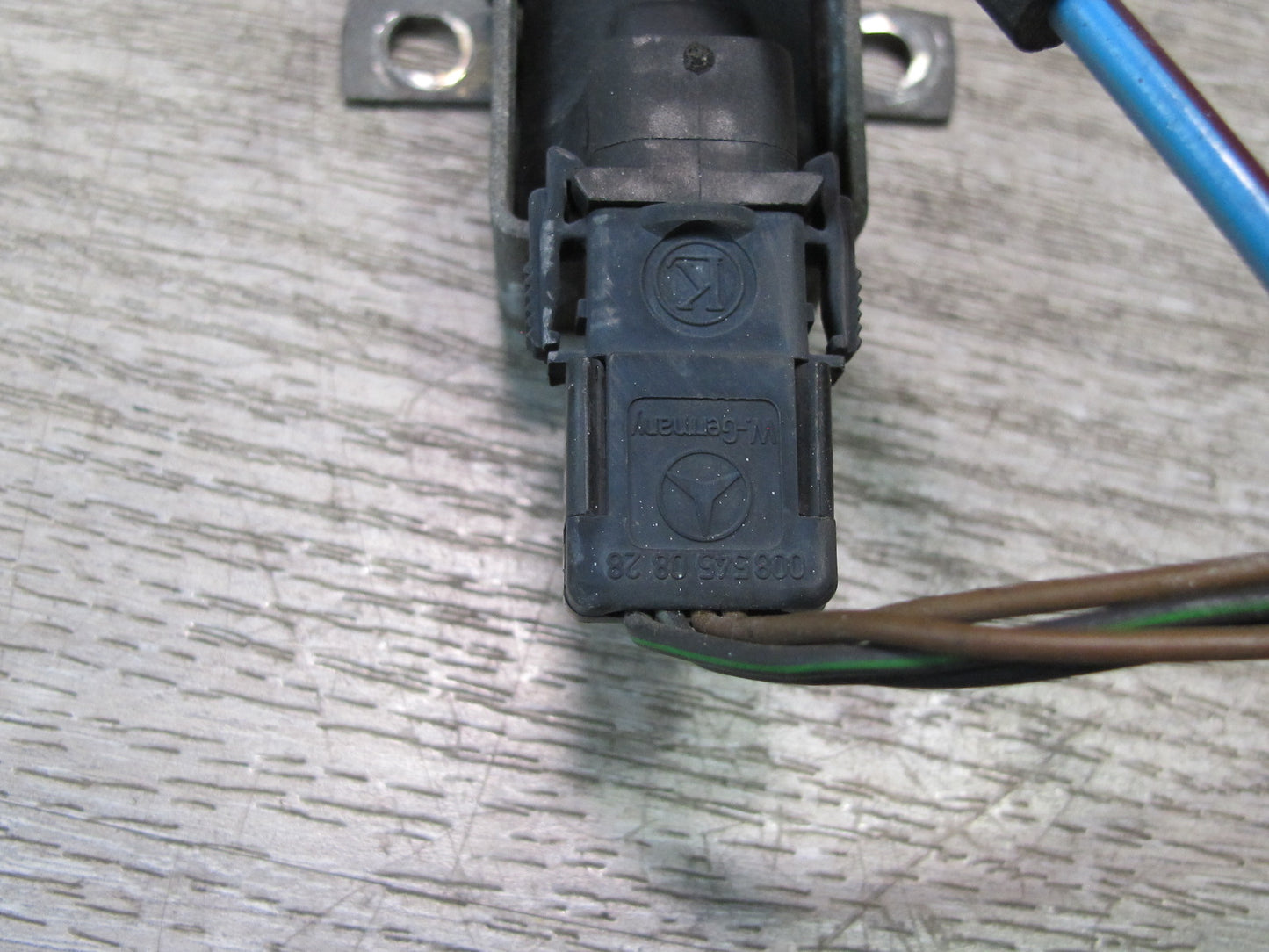 86-91 Mercedes W126 S-class Vacuum Solenoid Valve OEM