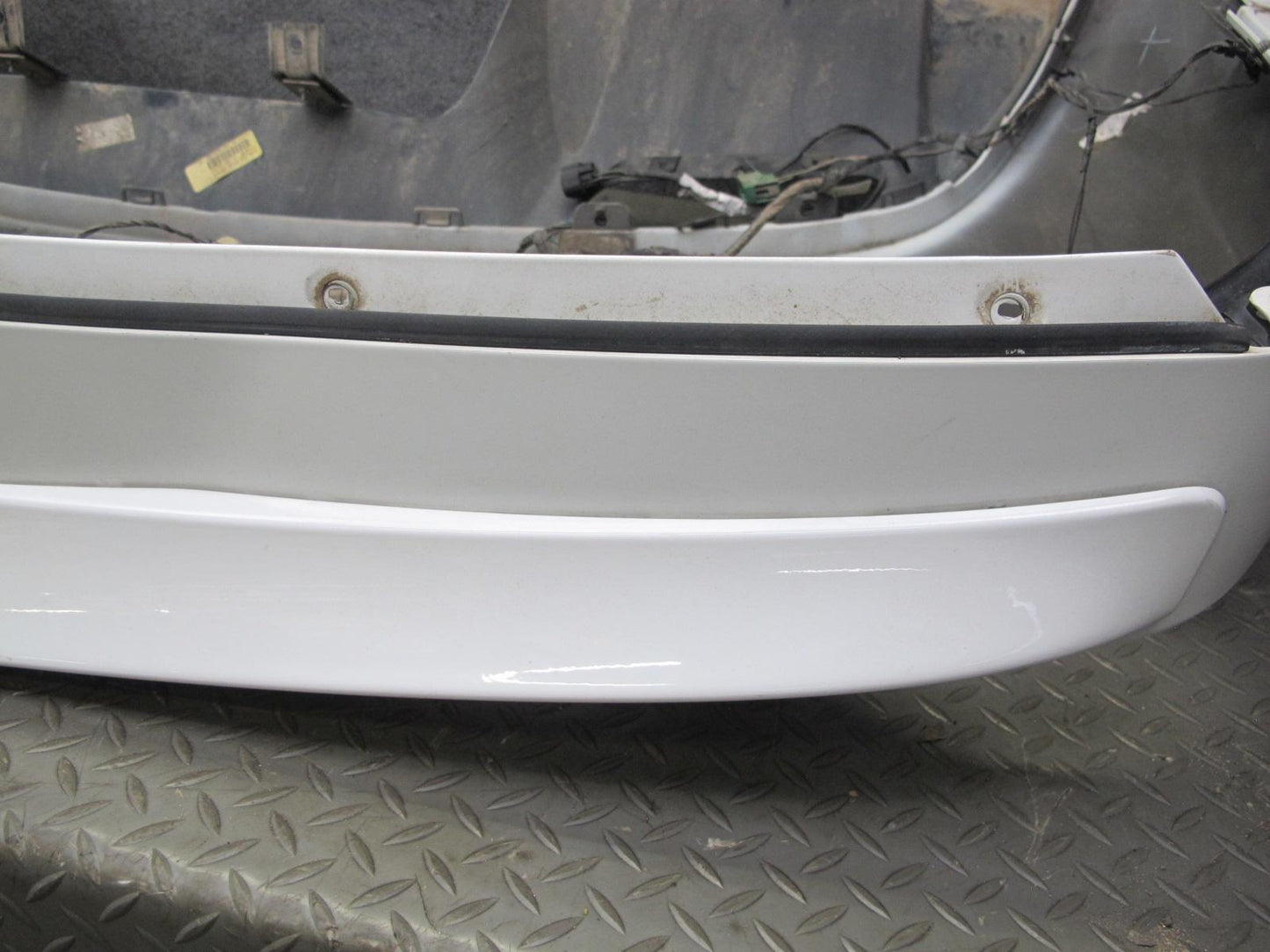 05-13 Chevrolet Corvette C6 Rear Bumper Cover White w Spoiler & Diffuser OEM