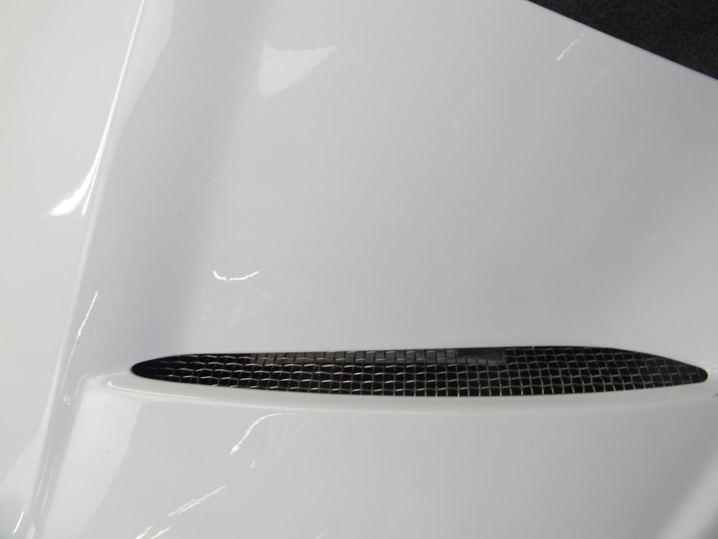05-13 Chevrolet Corvette C6 Base Front Left Fender Shell Cover Panel White OEM