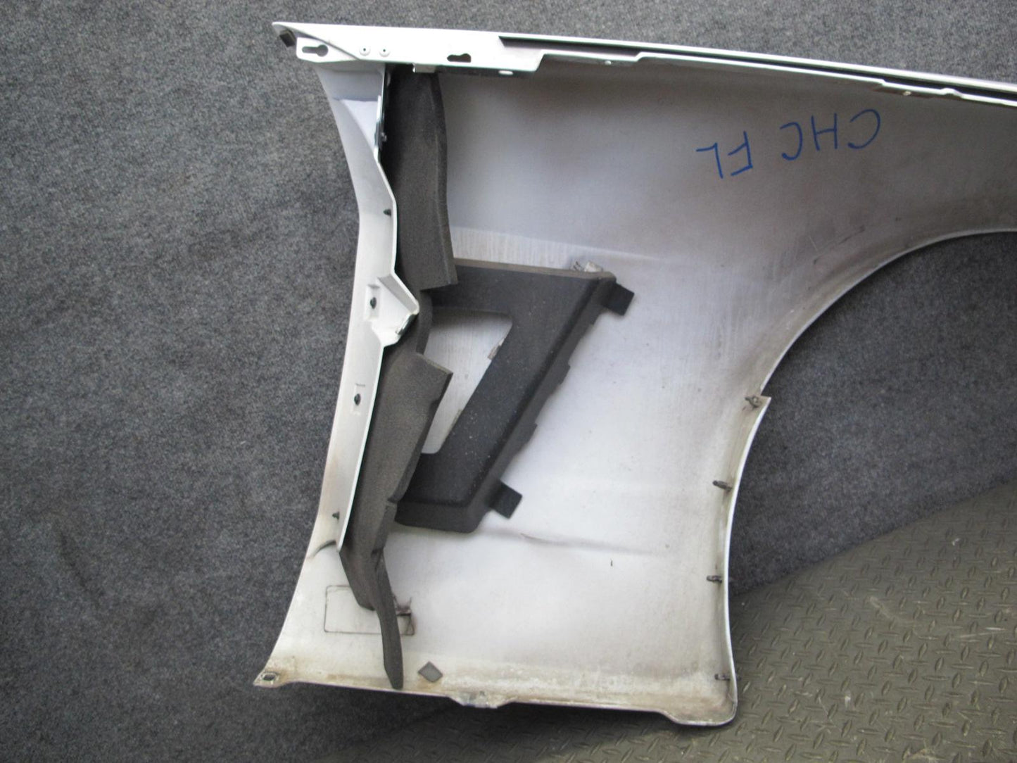 05-13 Chevrolet Corvette C6 Base Front Left Fender Shell Cover Panel White OEM