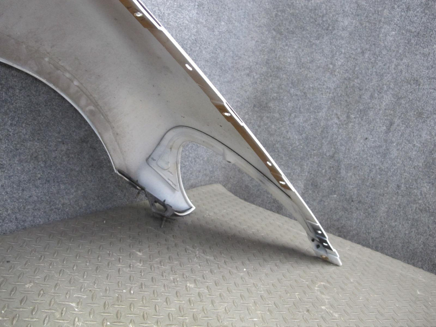 05-13 Chevrolet Corvette C6 Base Front Left Fender Shell Cover Panel White OEM