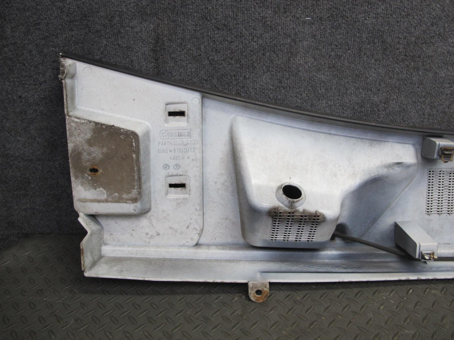 2003-2009 Hummer H2 Hood Bonnet Center Cowl Vent Grille Panel Cover