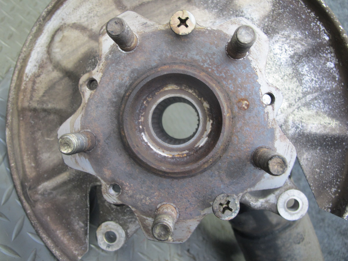 86-91 Mazda RX7 FC3S Rear Left Spindle Knuckle Wheel Hub w Trailing Arm OEM