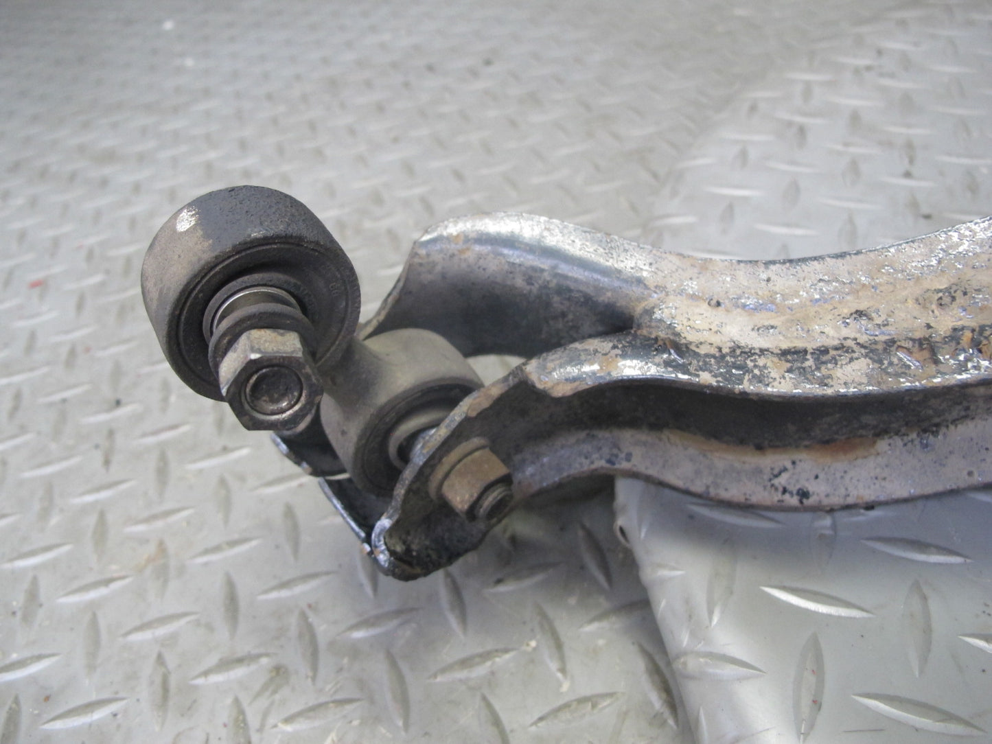 86-91 Mazda RX7 FC3S Rear Left Spindle Knuckle Wheel Hub w Trailing Arm OEM